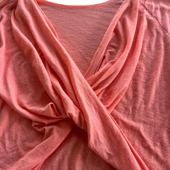Fabletics Women's Med. Coral Flamingo Twist Switch Back Long Sleeve Tee Athletic - Picture 7 of 16